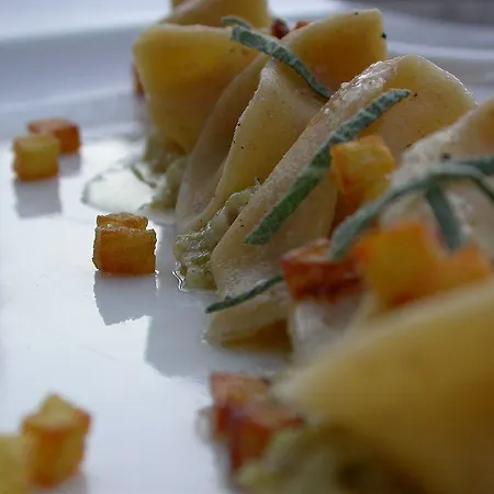 ホテル Sporting & 4*